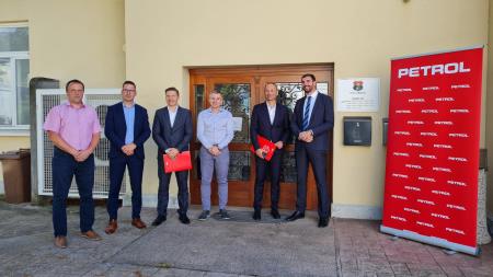 Podpis pisma o nameri s Petrolom, 4.7 (3)